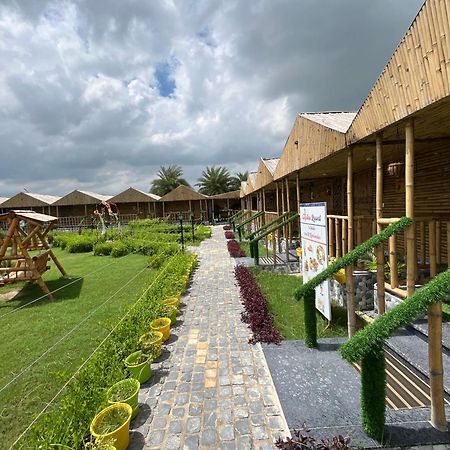 Gopika Resort Vrindāvan エクステリア 写真