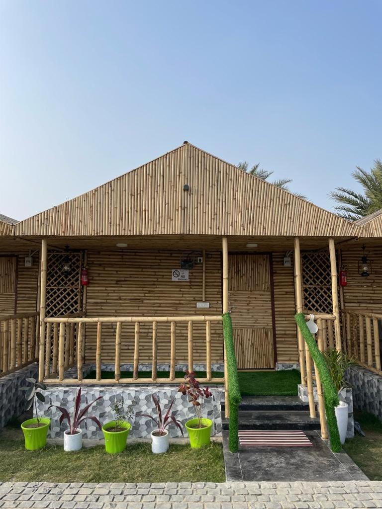 Gopika Resort Vrindāvan エクステリア 写真